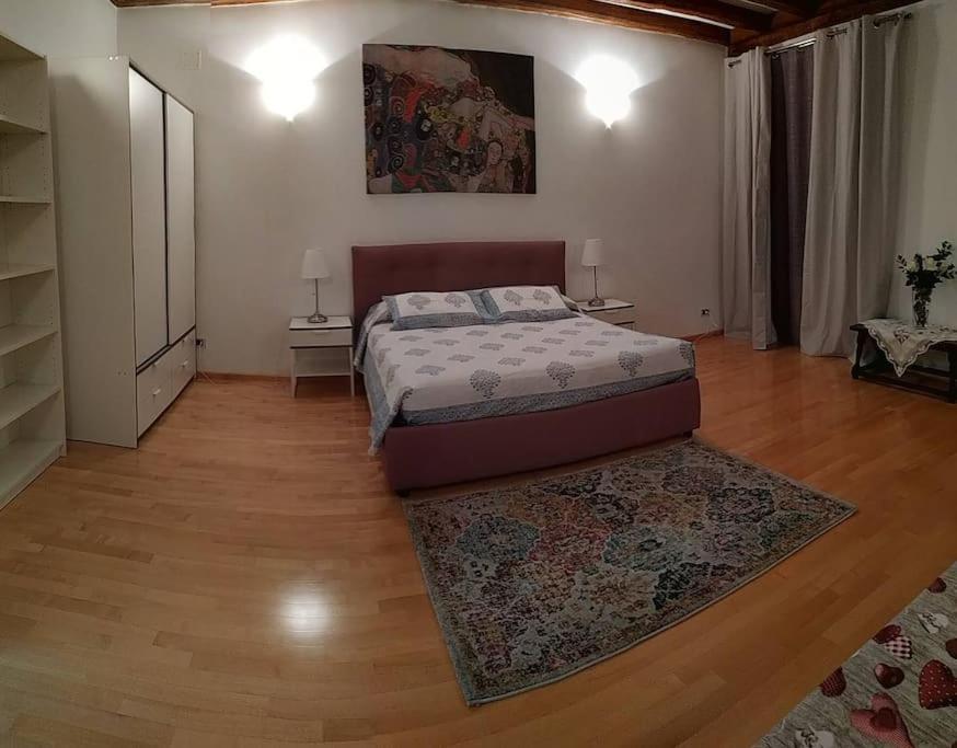 In Centro A Trieste Luaran gambar